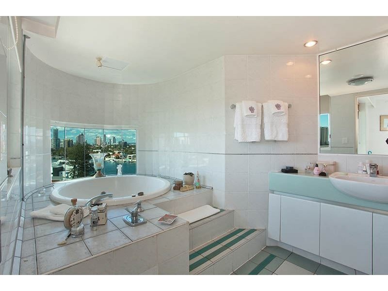 1002/7 Mallana Street, Surfers Paradise QLD 4217