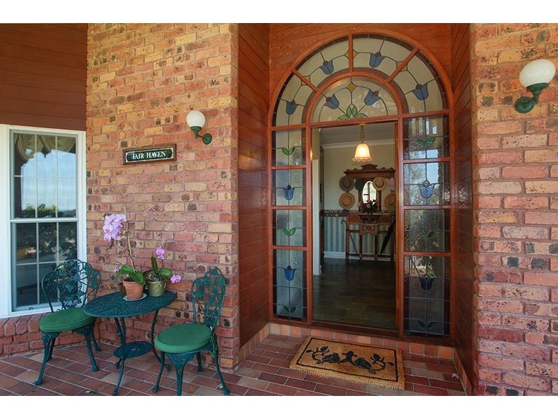 16 Earle Court, Tallai QLD 4213