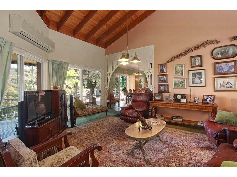 16 Earle Court, Tallai QLD 4213