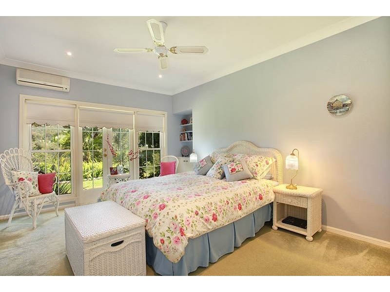 16 Earle Court, Tallai QLD 4213