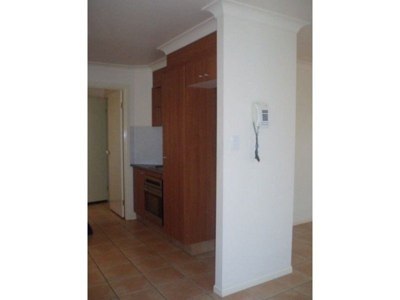 12 Ewan Street, Southport QLD 4215