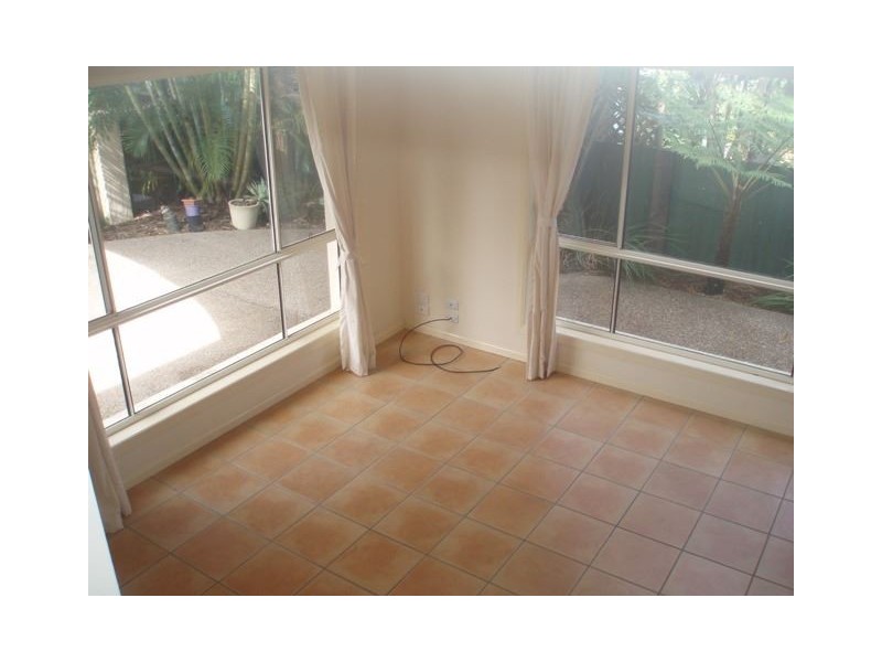 12 Ewan Street, Southport QLD 4215
