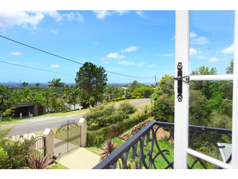 30 Grandview Terrace, Tallai QLD 4213