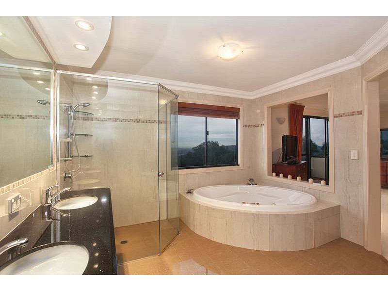 117 Strawberry Road, Bonogin QLD 4213