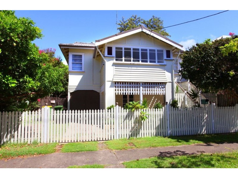 52 Bauer Street, Southport QLD 4215