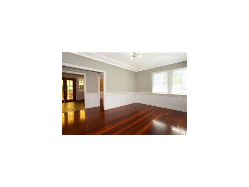 52 Bauer Street, Southport QLD 4215