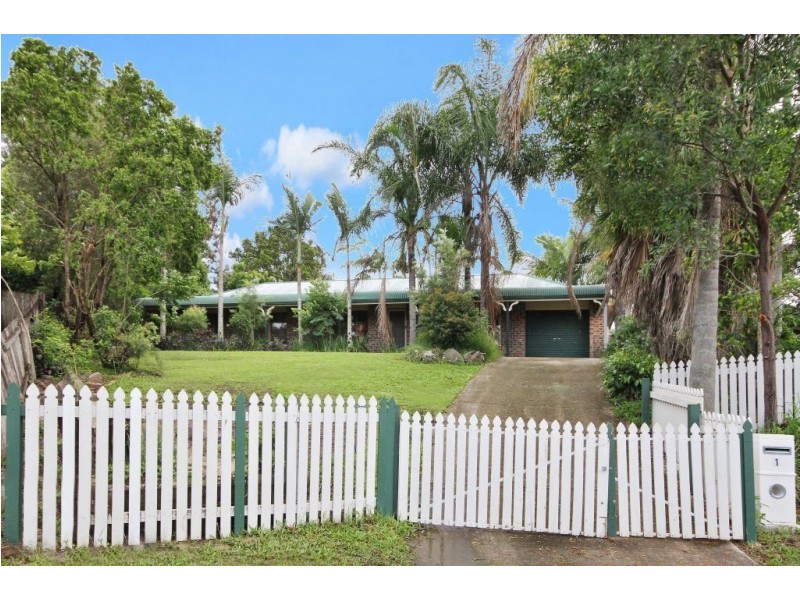 1 Birdsville Street, Mudgeeraba QLD 4213