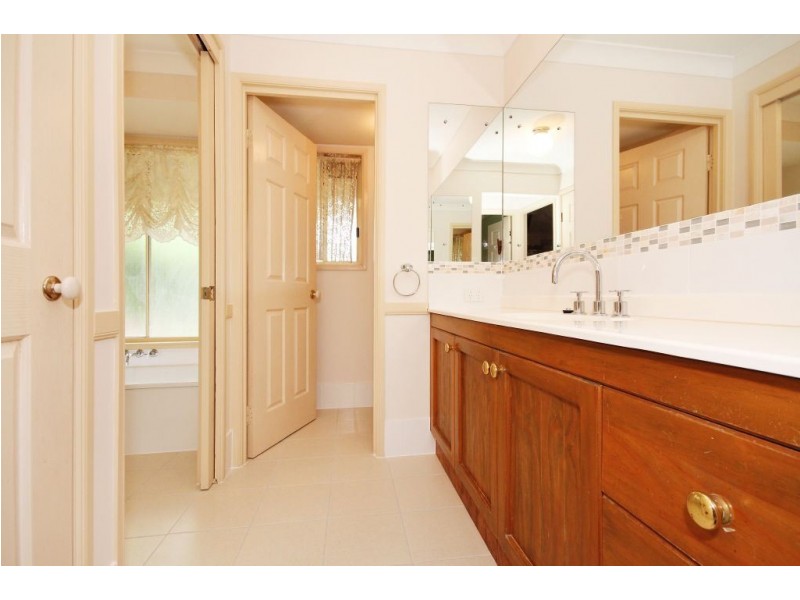 1 Birdsville Street, Mudgeeraba QLD 4213