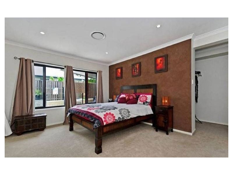 13 Saddle Back Street, Upper Coomera QLD 4209