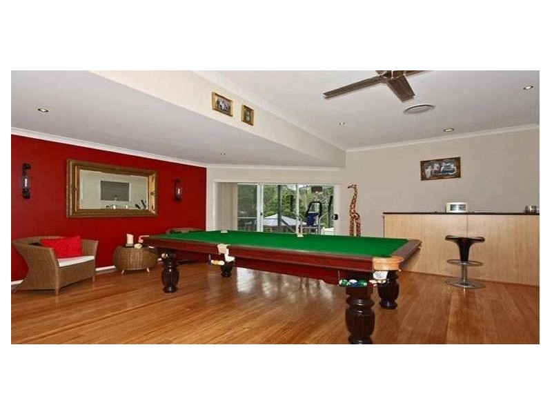 8 Curtis Court, Mudgeeraba QLD 4213