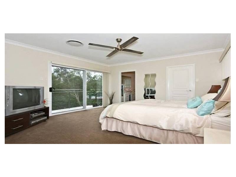 8 Curtis Court, Mudgeeraba QLD 4213