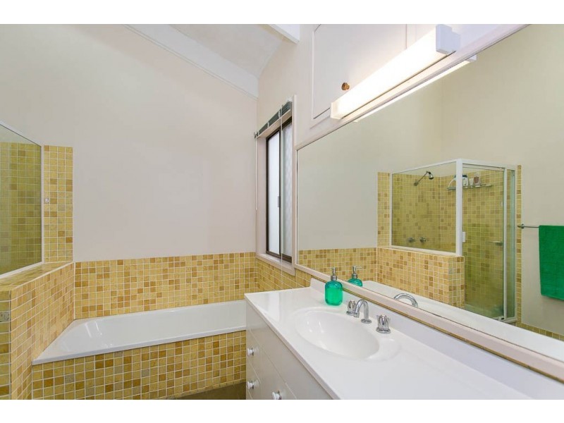 25 Currong Crescent, Mudgeeraba QLD 4213