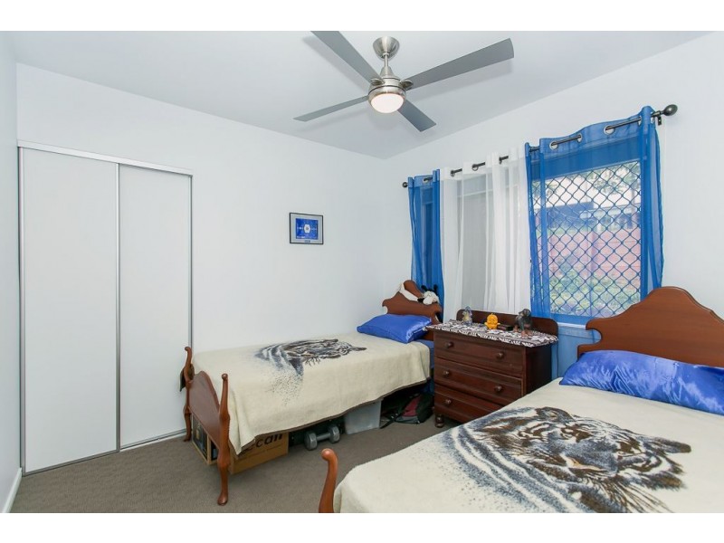 27 Emerson Drive, Mudgeeraba QLD 4213