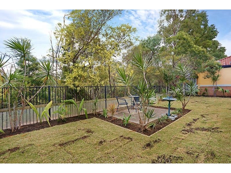 14 Fan Road, Robina QLD 4226