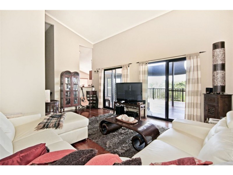 33 Settlement Court, Tallai QLD 4213
