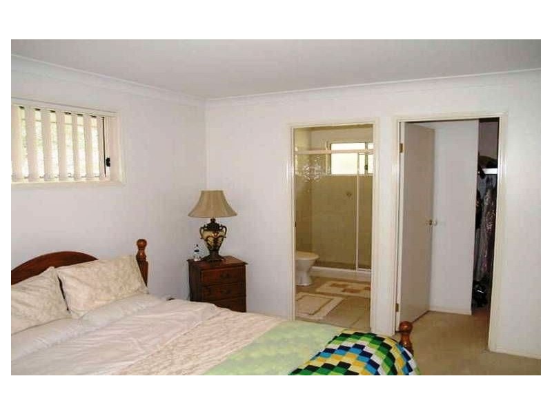 2 Roxby Court, Bonogin QLD 4213