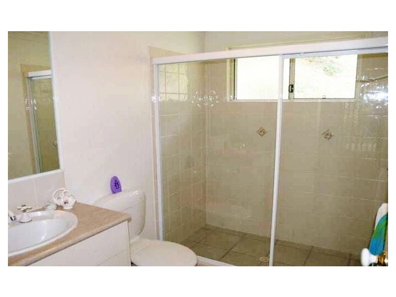 2 Roxby Court, Bonogin QLD 4213