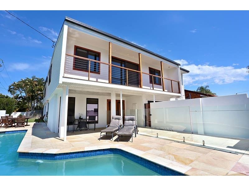 5 Pacific Boulevard, Broadbeach Waters QLD 4218