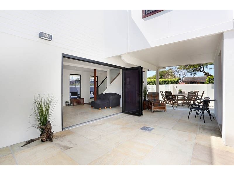 5 Pacific Boulevard, Broadbeach Waters QLD 4218