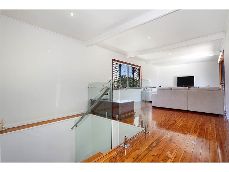 5 Pacific Boulevard, Broadbeach Waters QLD 4218
