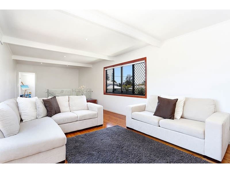 5 Pacific Boulevard, Broadbeach Waters QLD 4218