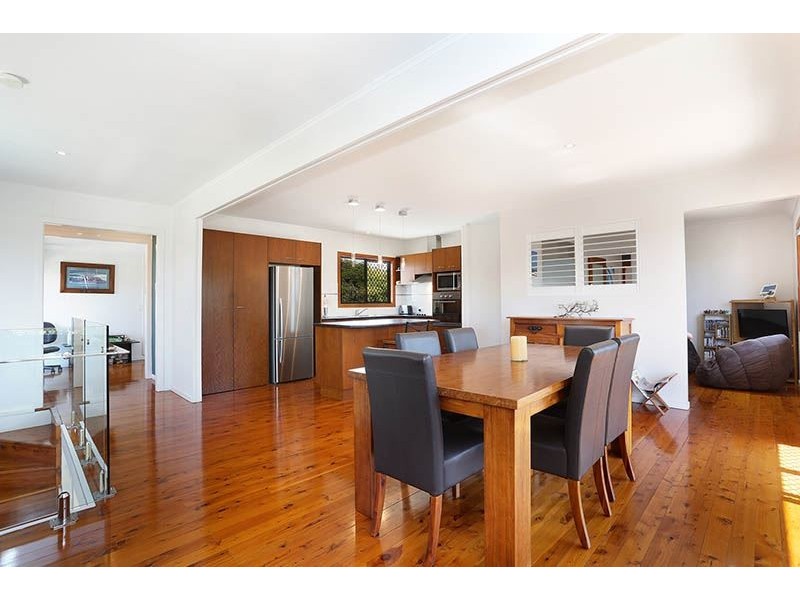 5 Pacific Boulevard, Broadbeach Waters QLD 4218