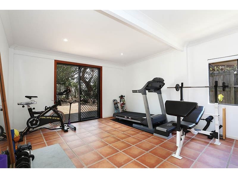 5 Pacific Boulevard, Broadbeach Waters QLD 4218