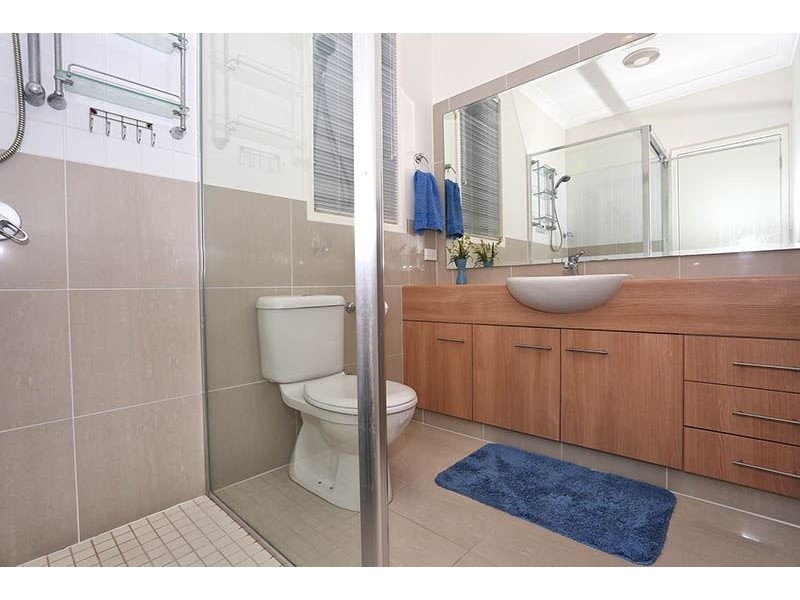 21/241 Easthill Drive, Robina QLD 4226