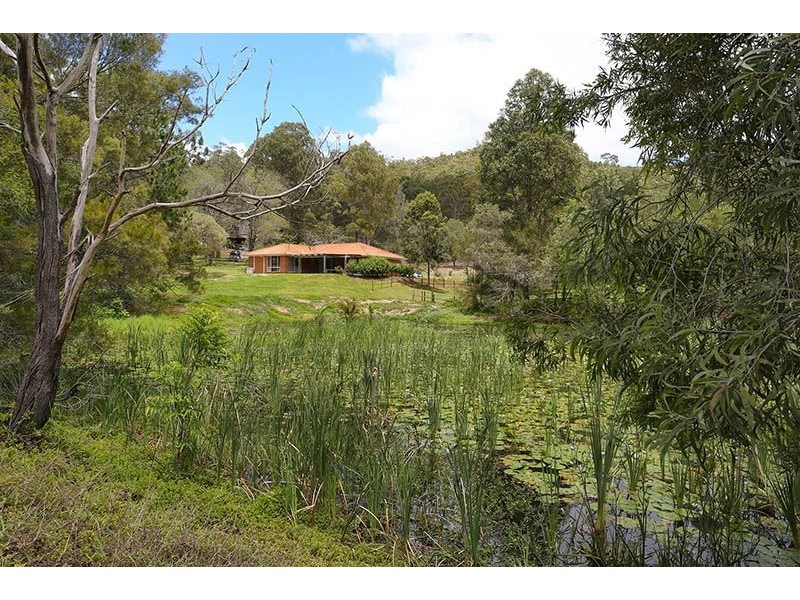 2 Nature Valley Court, Tallai QLD 4213