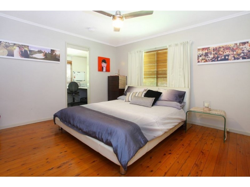 11 Woodvale Drive, Tallai QLD 4213