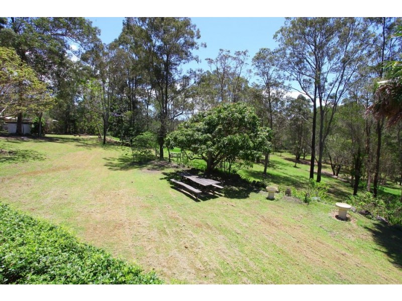 11 Woodvale Drive, Tallai QLD 4213