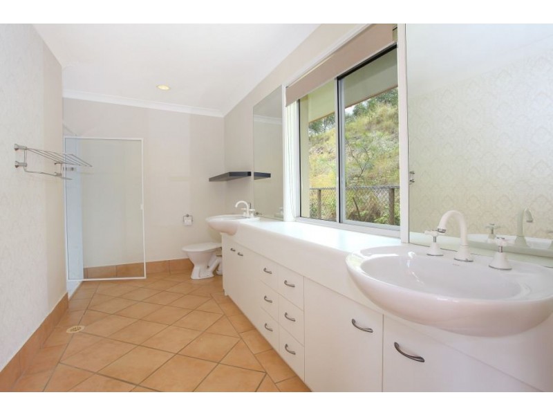 43 Shuttlewood Court, Bonogin QLD 4213