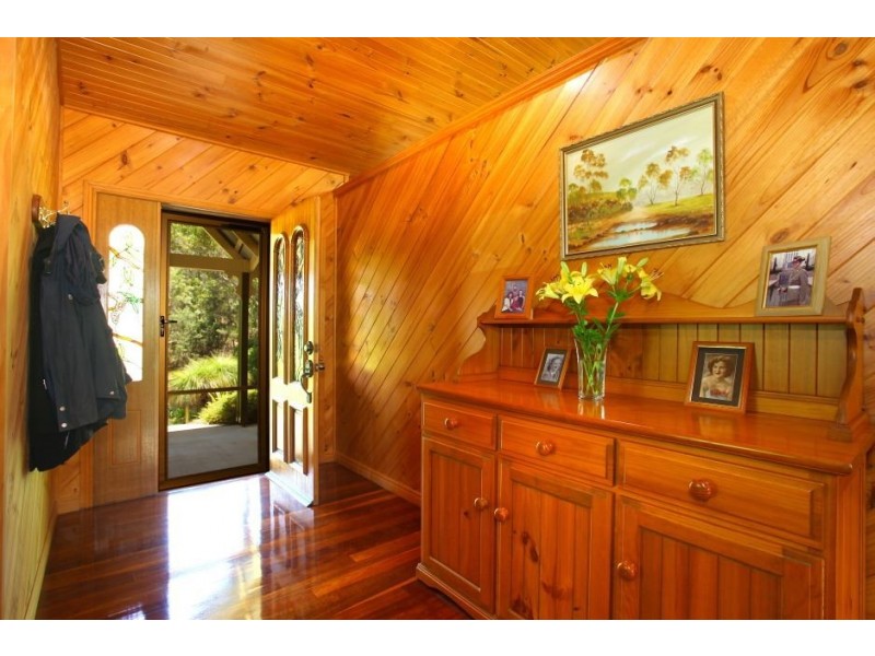 27 Hoop Pine Court, Advancetown QLD 4211