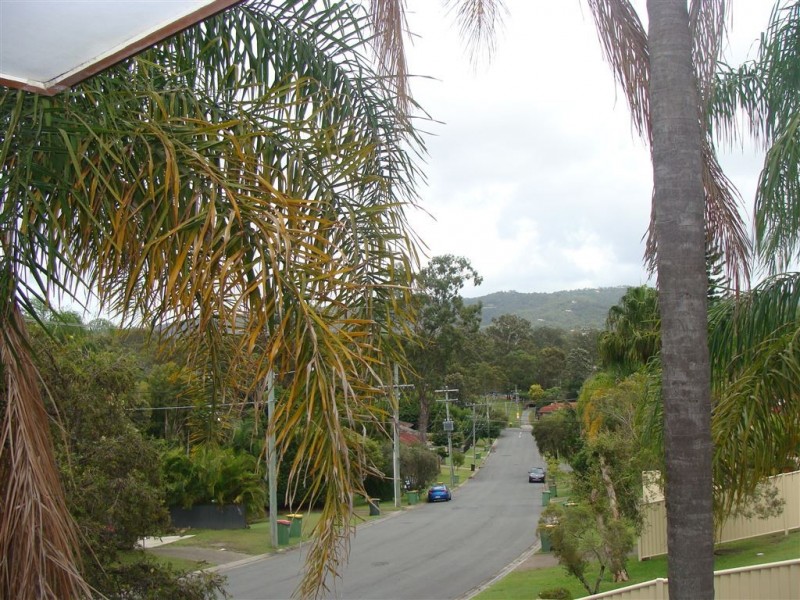 20 Moonbeam Pde, Mudgeeraba QLD 4213