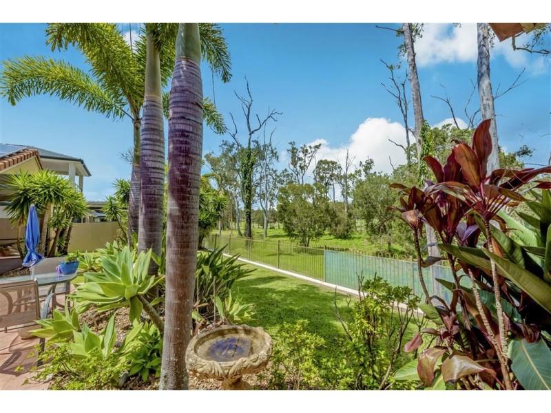 114 Arun Drive, Arundel QLD 4214