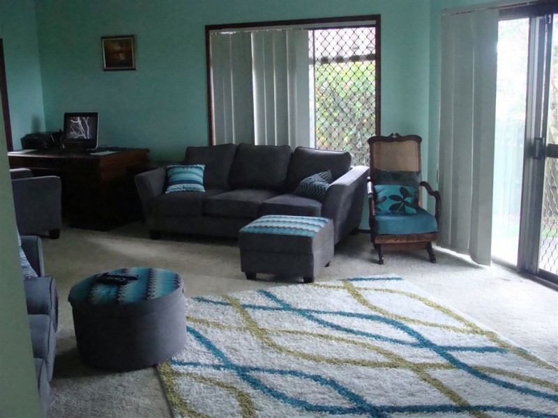 52 Pappas Way, Carrara QLD 4211