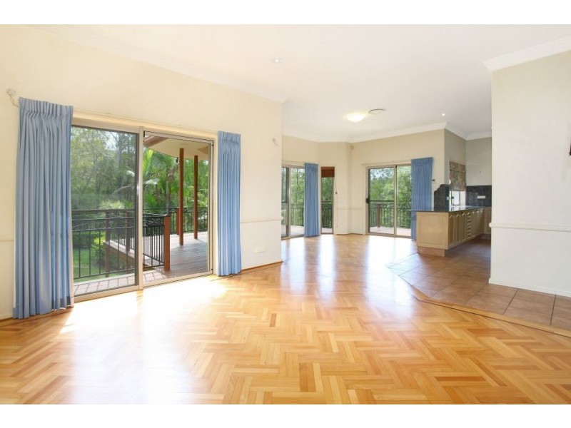 222 Crane Crescent, Nerang QLD 4211