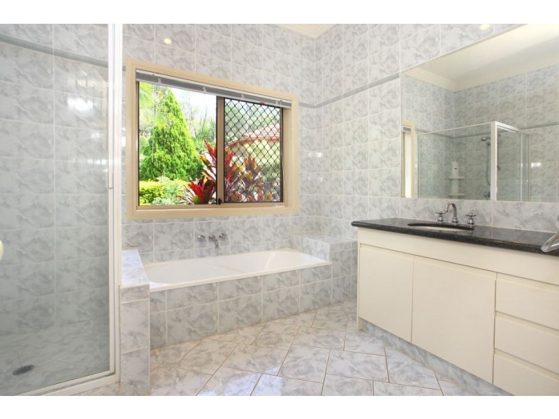 222 Crane Crescent, Nerang QLD 4211