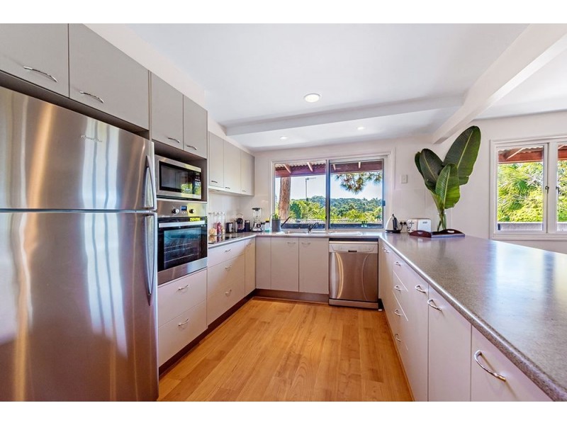 52 Murtha Drive, Elanora QLD 4221