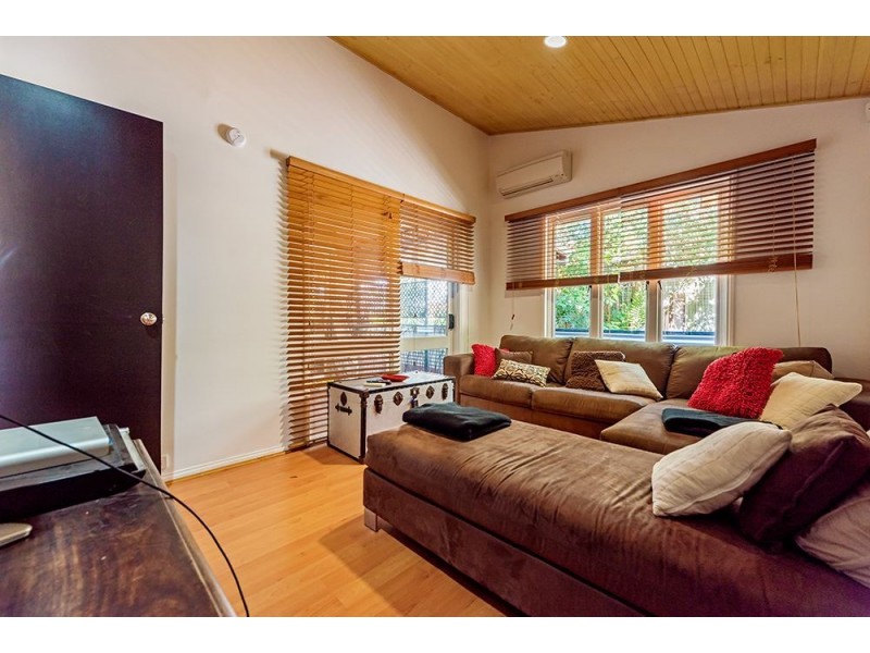 52 Murtha Drive, Elanora QLD 4221