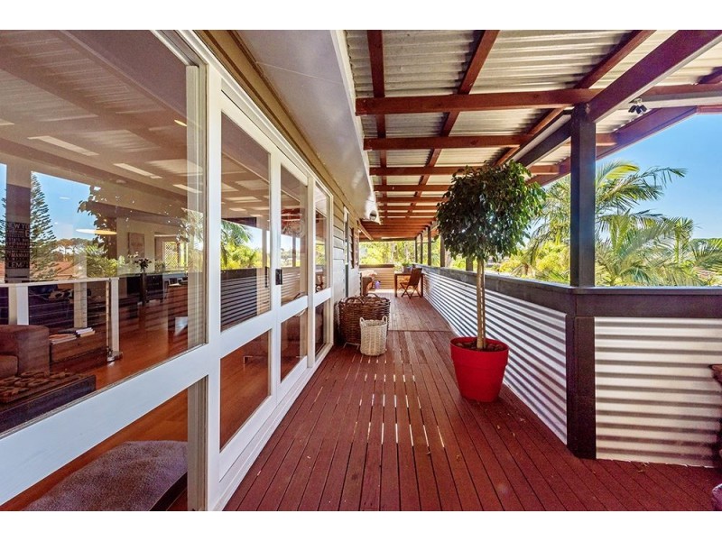 52 Murtha Drive, Elanora QLD 4221