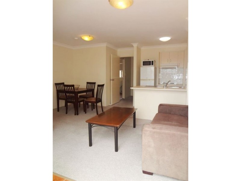 23/33-37 Lenneberg Street, Southport QLD 4215