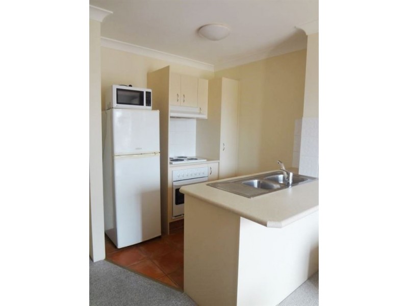 23/33-37 Lenneberg Street, Southport QLD 4215