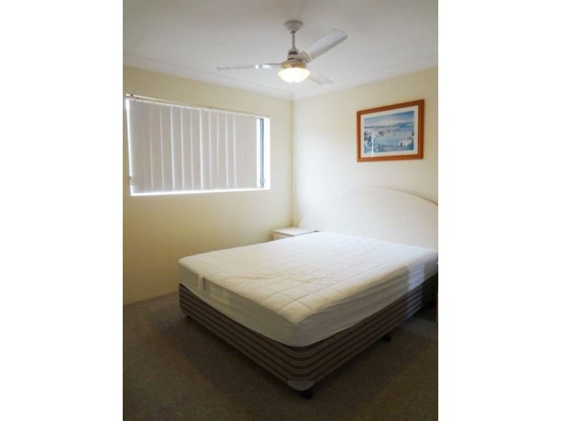 23/33-37 Lenneberg Street, Southport QLD 4215