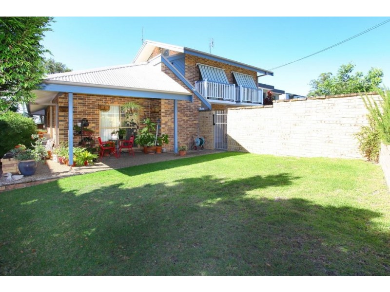 9 College Avenue, Southport QLD 4215