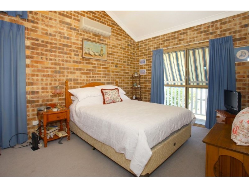 9 College Avenue, Southport QLD 4215