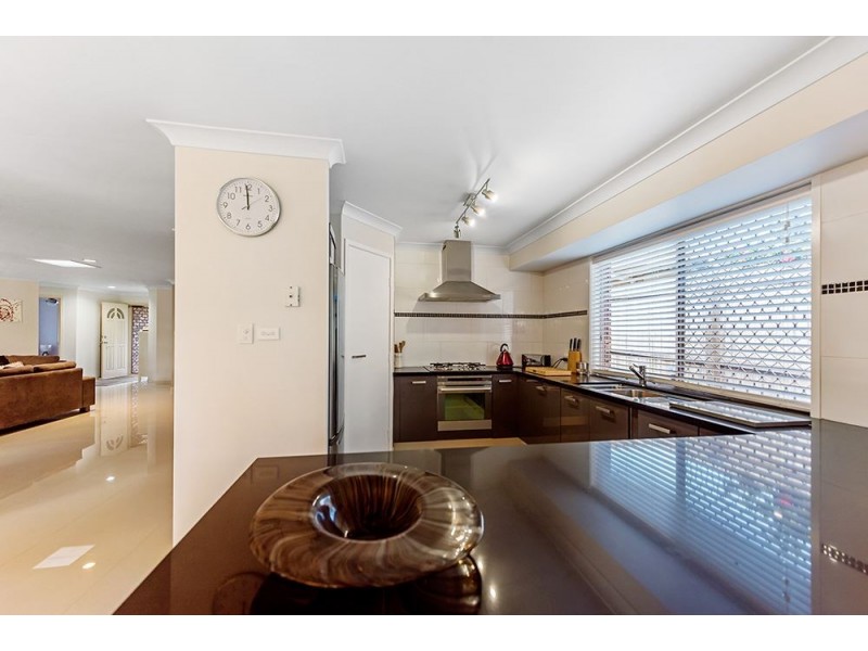 66 Open Drive, Arundel QLD 4214