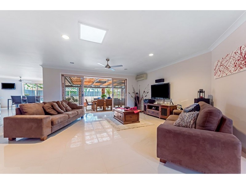 66 Open Drive, Arundel QLD 4214