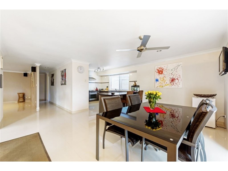 66 Open Drive, Arundel QLD 4214