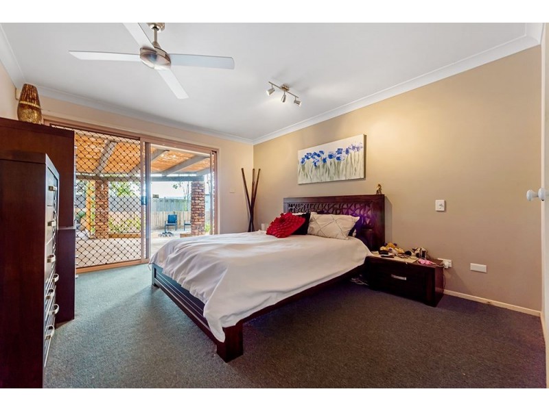 66 Open Drive, Arundel QLD 4214